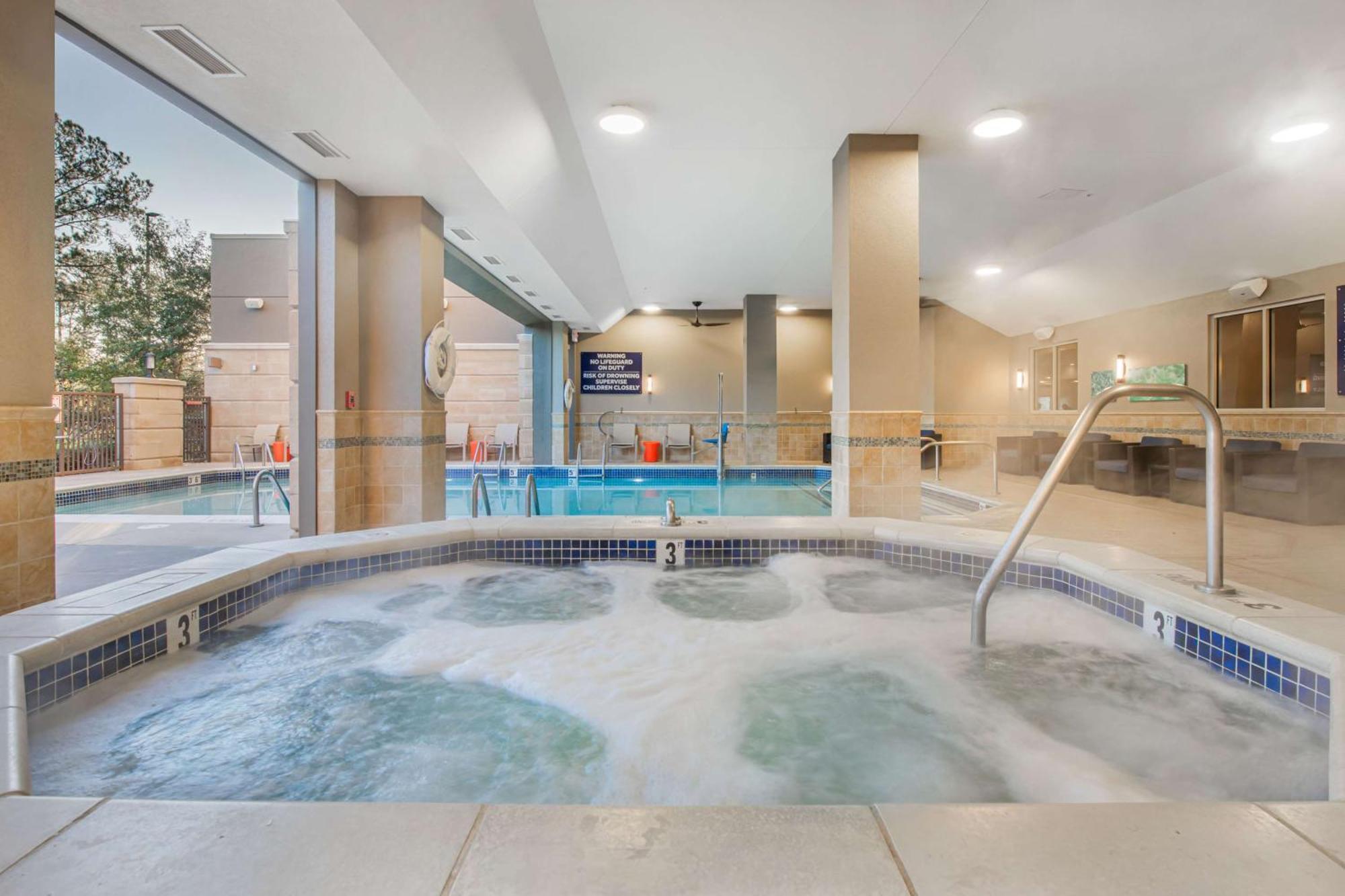 Drury Plaza Hotel Валдоста Экстерьер фото