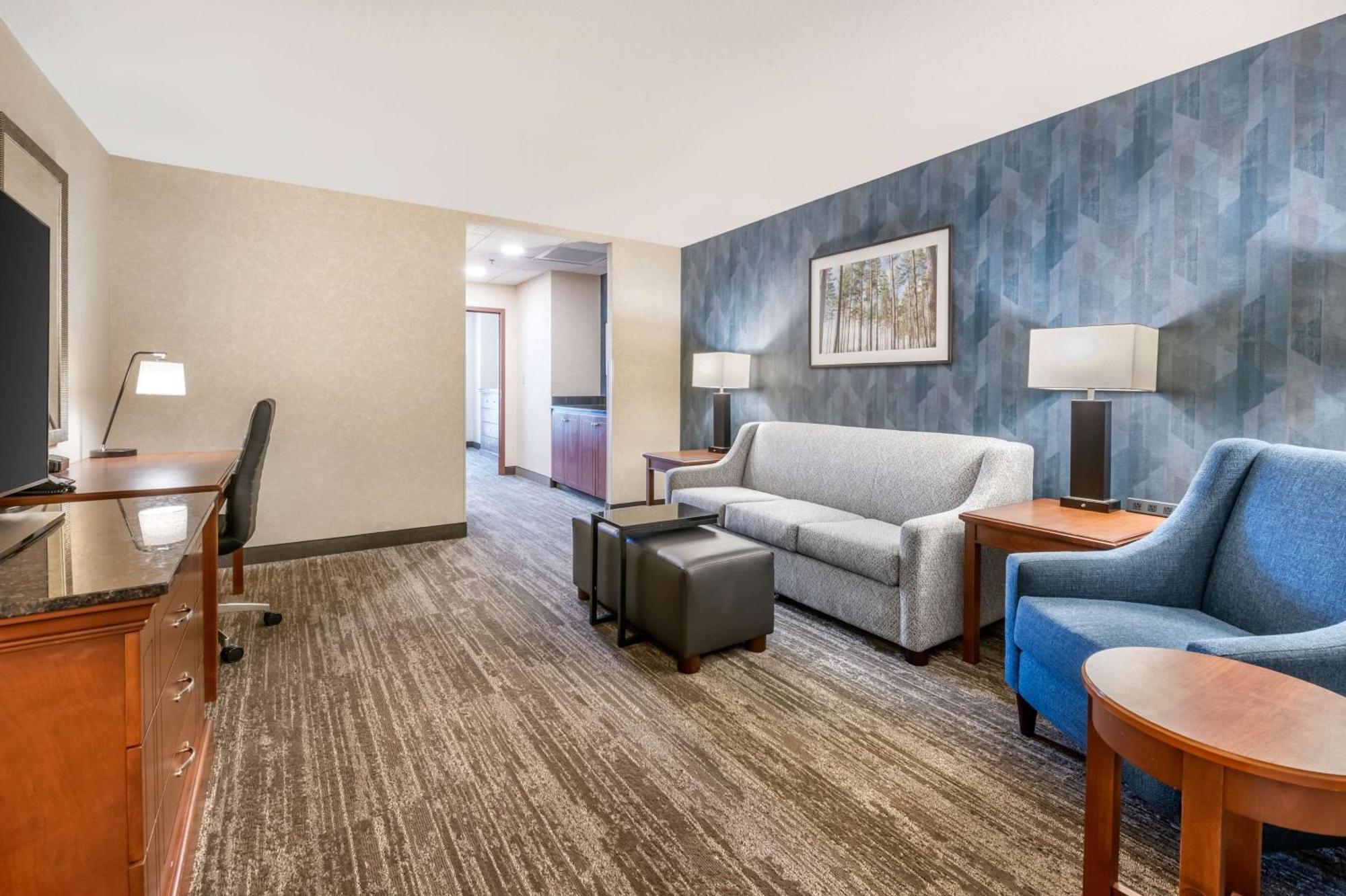 Drury Plaza Hotel Валдоста Экстерьер фото