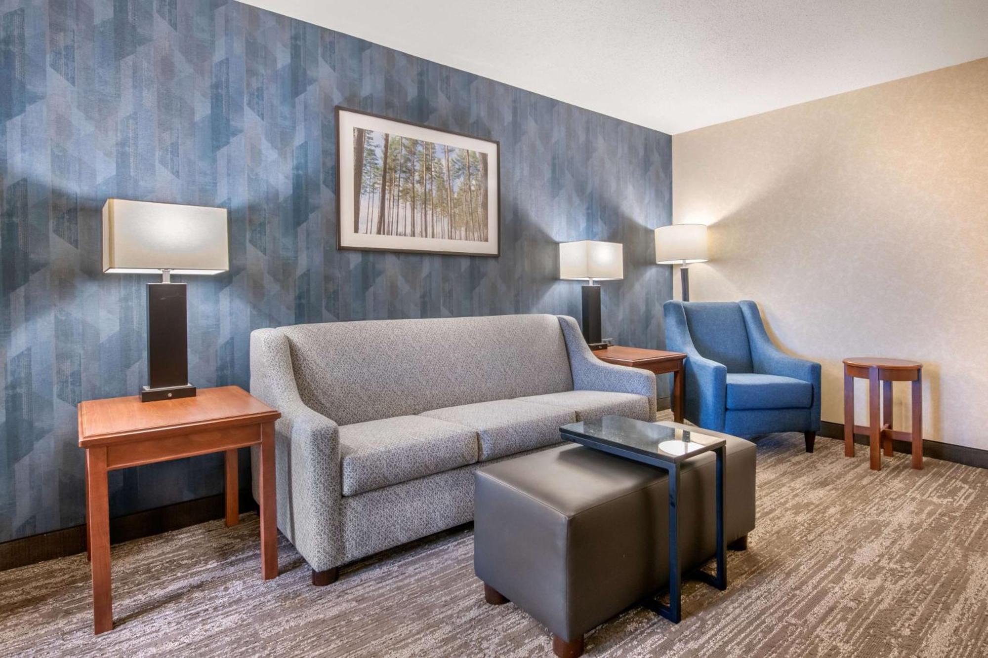 Drury Plaza Hotel Валдоста Экстерьер фото